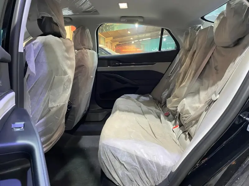 Discover undefined undefined Exterior Interior Images.Find all aspects and details of cars.