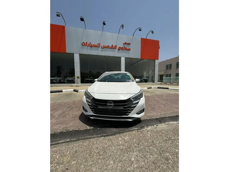 استكشف undefined undefined الصور الخارجية والداخلية. اكتشف جميع جوانب وتفاصيل السيارات.