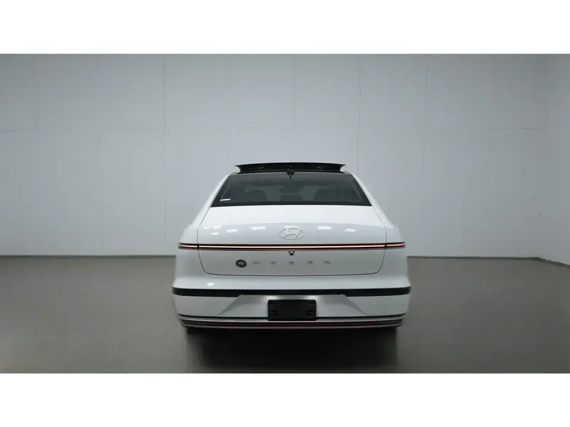 Discover undefined undefined Exterior Interior Images.Find all aspects and details of cars.