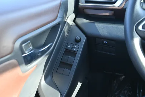 New Toyota Innova 2.0L GL 8 Seater 2024
