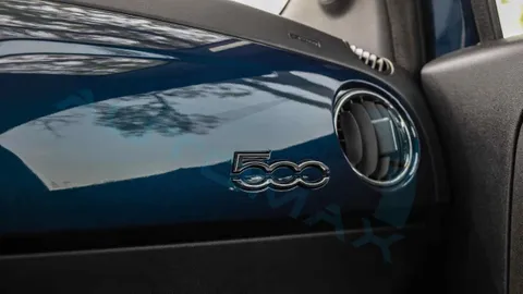 Discover undefined undefined Exterior Interior Images.Find all aspects and details of cars.