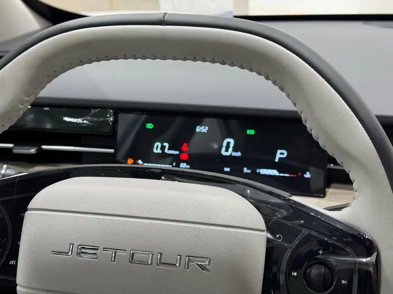 Discover undefined undefined Exterior Interior Images.Find all aspects and details of cars.