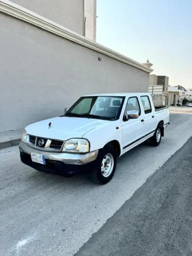nissan nissan-navara image Nissan Navara 2015