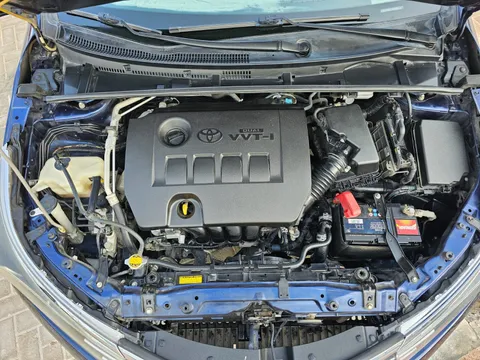 Toyota Corolla 1.6 SE 2015