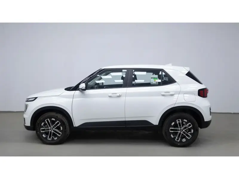 Discover undefined undefined Exterior Interior Images.Find all aspects and details of cars.