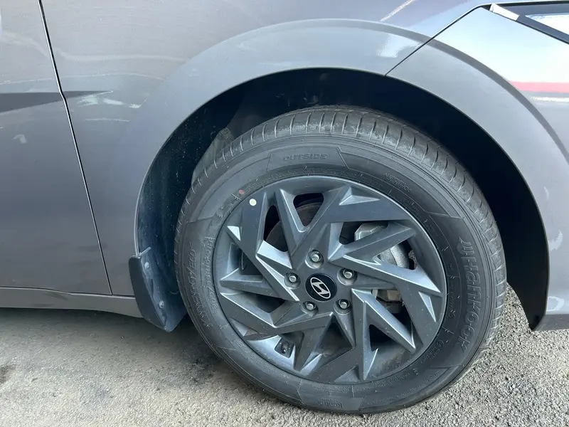 Hyundai Elantra 2025