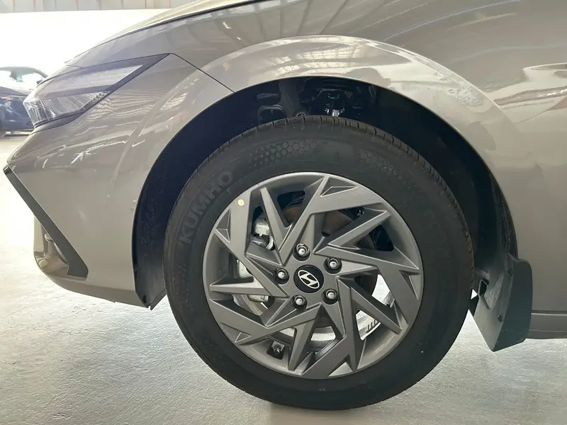 Hyundai Elantra 2025