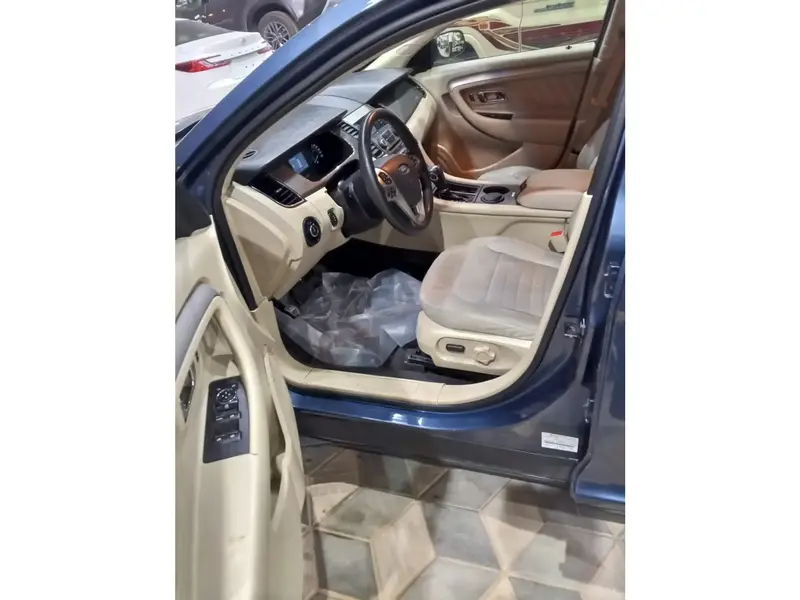 Ford Taurus 2019