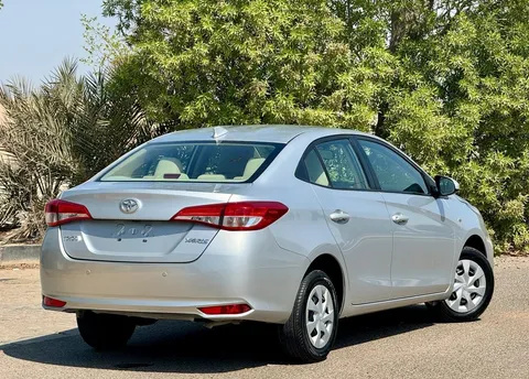 Toyota Yaris Sedan 1.5L SE 2022