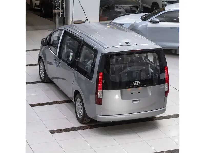 Hyundai Staria 2025
