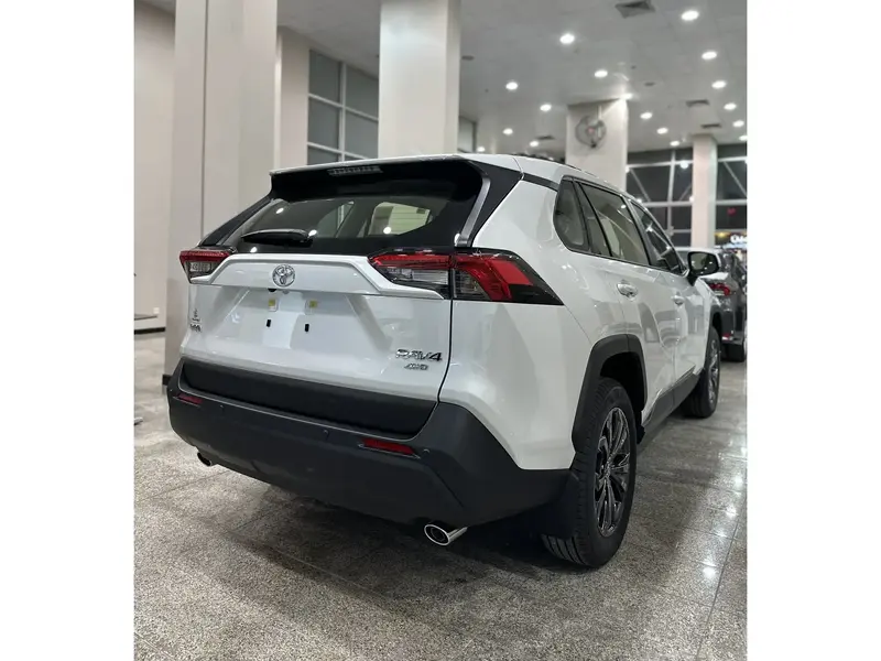 Discover undefined undefined Exterior Interior Images.Find all aspects and details of cars.