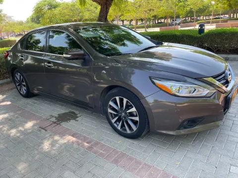 nissan nissan-altima image Nissan Altima 2.5 SL 2017
