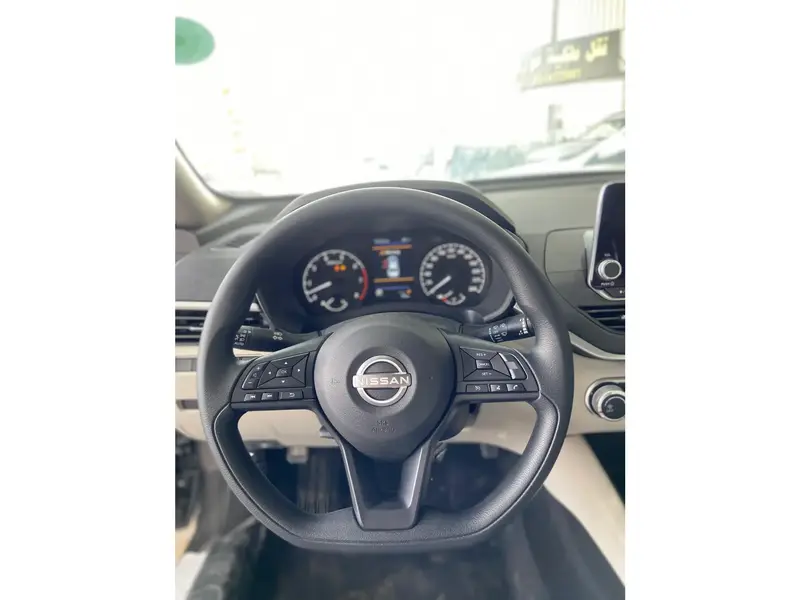Nissan Altima 2025