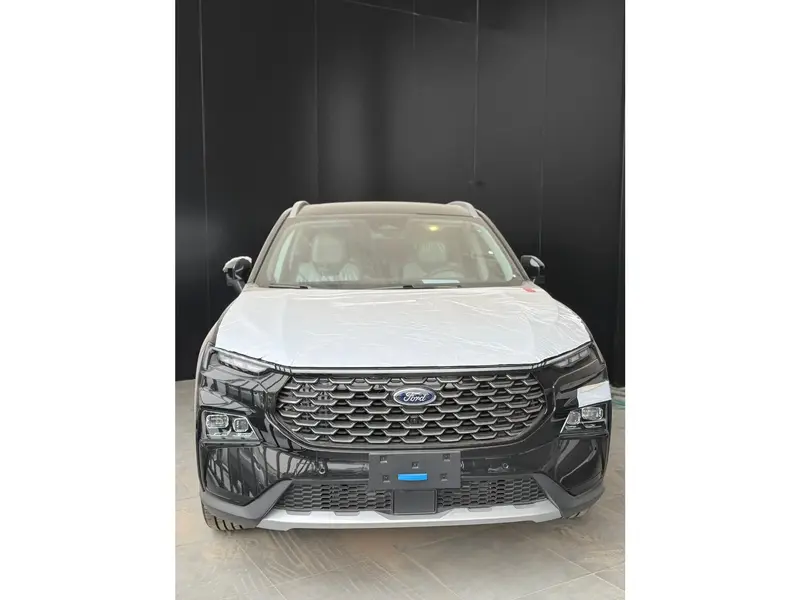 Discover undefined undefined Exterior Interior Images.Find all aspects and details of cars.