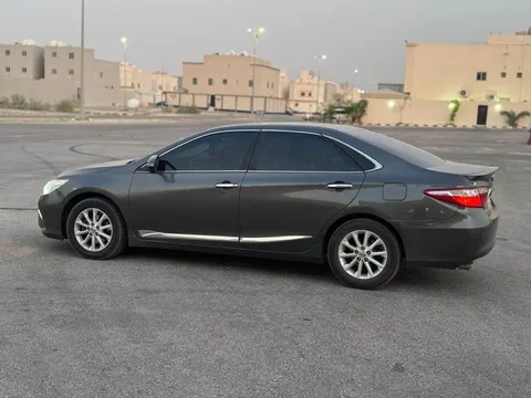 Toyota Camry 2016