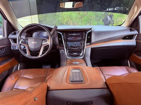Cadillac Escalade 6.2L Platinum 2016