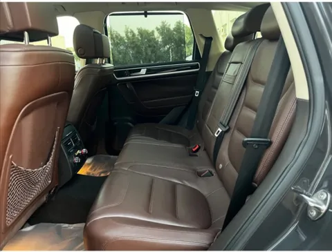 Discover undefined undefined Exterior Interior Images.Find all aspects and details of cars.