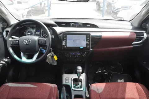 New Toyota Hilux 2.4L Double Cab 4x4 Top Spec 2024