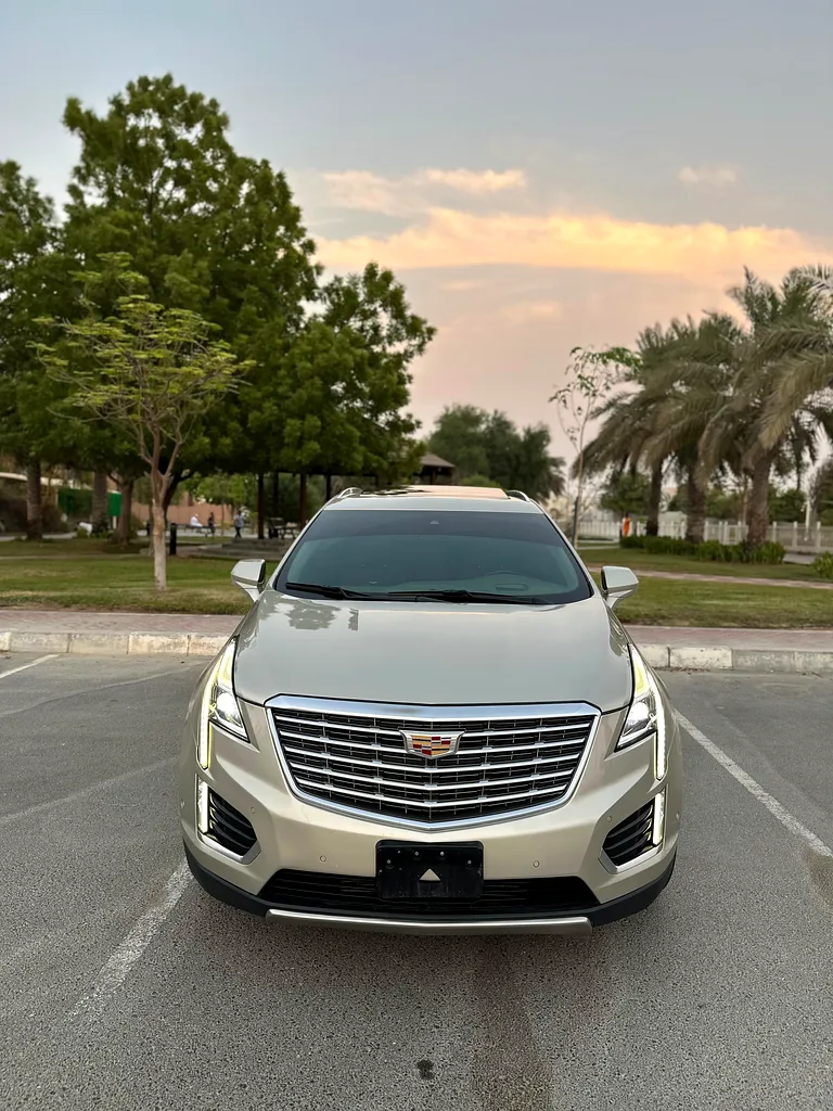 كاديلاك XT5 2017