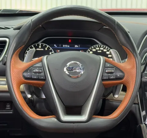 Nissan Maxima SR 2022