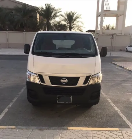 Nissan Urvan 14-Seater Manual (4-Door) 2014