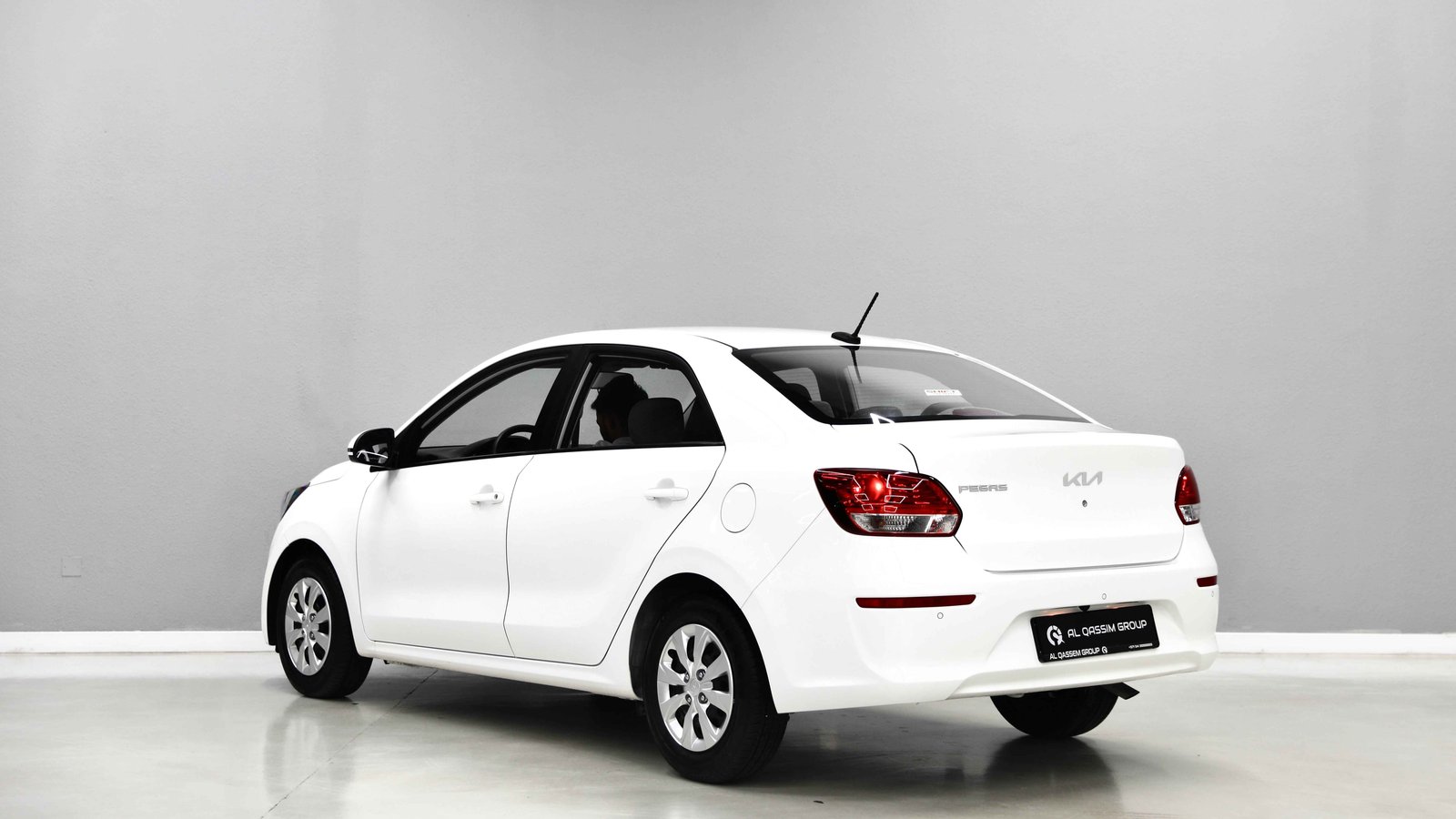 Discover undefined undefined Exterior Interior Images.Find all aspects and details of cars.