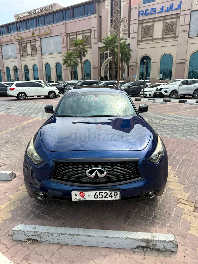 انفينيتي QX70 2017