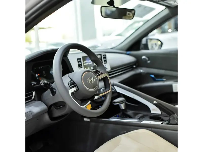 Hyundai Elantra 2025