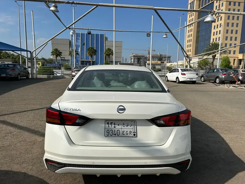 Discover undefined undefined Exterior Interior Images.Find all aspects and details of cars.