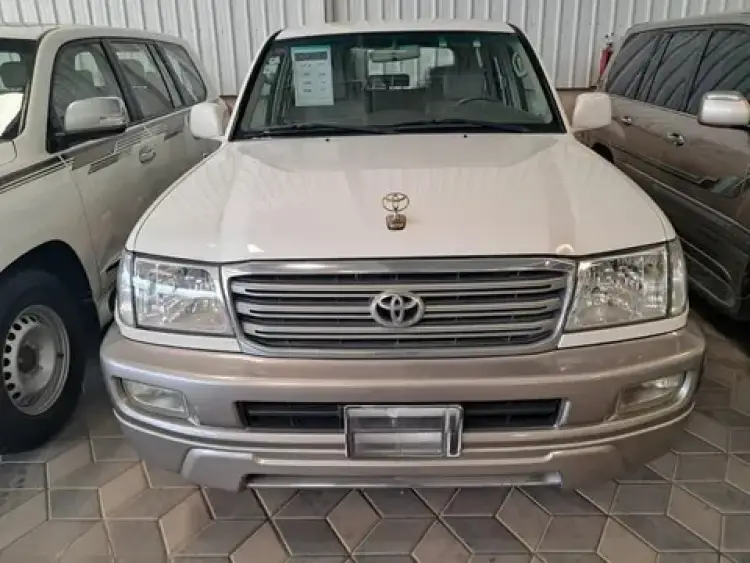 toyota toyota-land-cruiser image Toyota Land Cruiser 2005