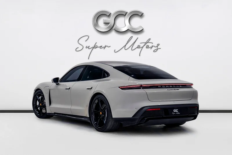 بورش تايكان 2021