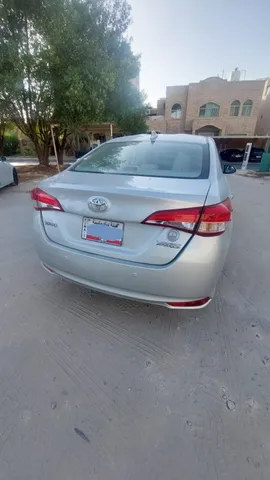 استكشف undefined undefined الصور الخارجية والداخلية. اكتشف جميع جوانب وتفاصيل السيارات.