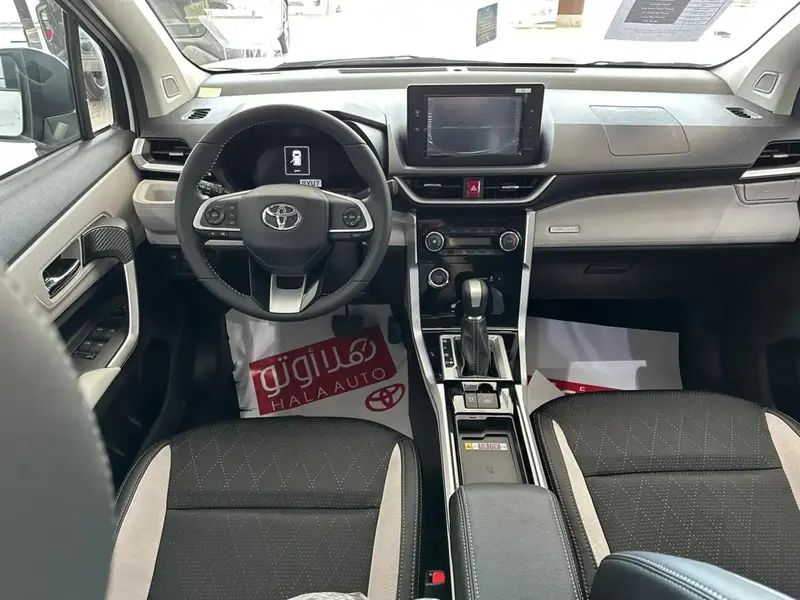 Toyota VELOZ 2025