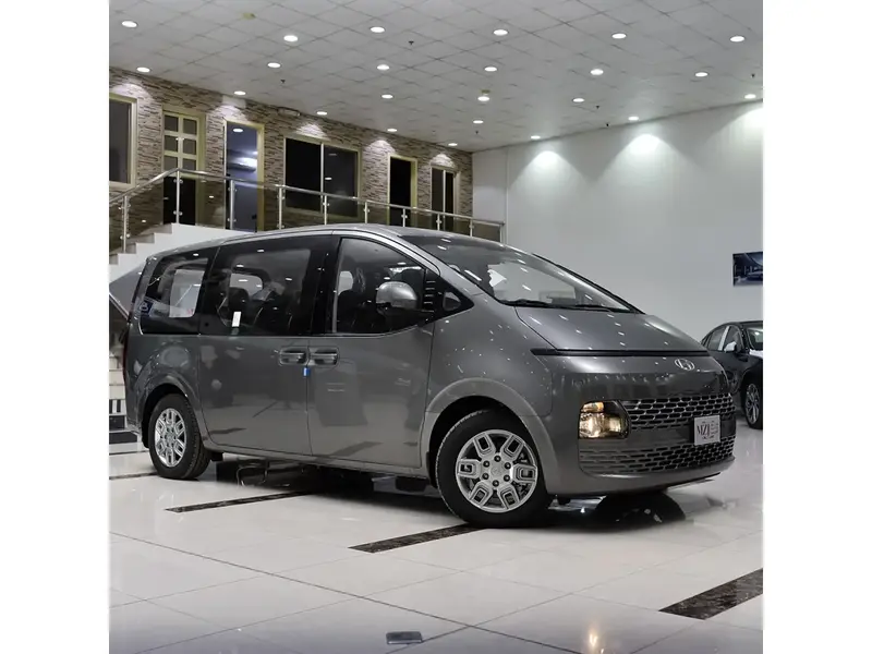 Hyundai Staria 2025