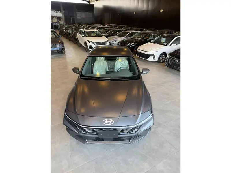 Hyundai Elantra 2025