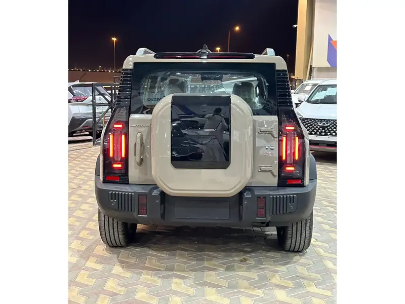 Discover undefined undefined Exterior Interior Images.Find all aspects and details of cars.