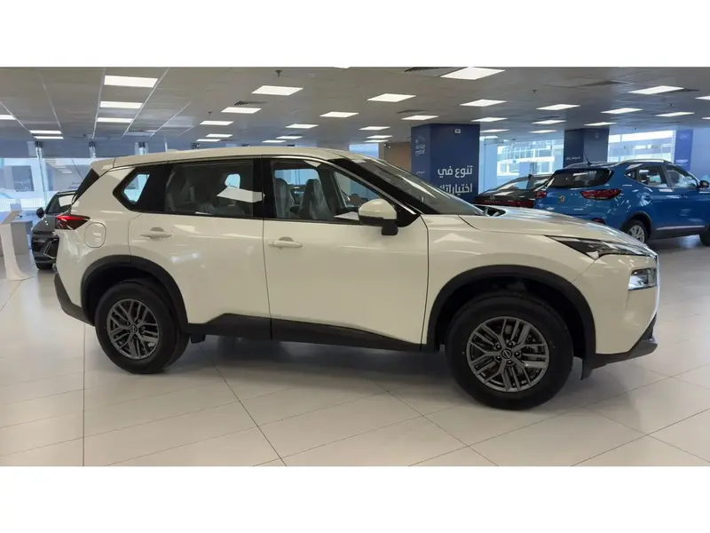 Discover undefined undefined Exterior Interior Images.Find all aspects and details of cars.