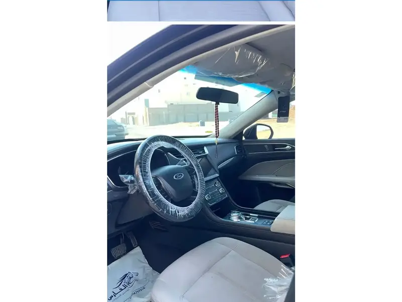 Ford Taurus 2022
