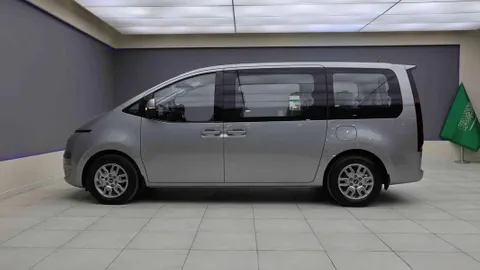 Discover undefined undefined Exterior Interior Images.Find all aspects and details of cars.