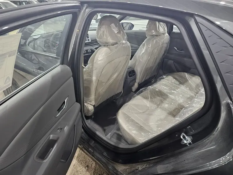 Discover undefined undefined Exterior Interior Images.Find all aspects and details of cars.