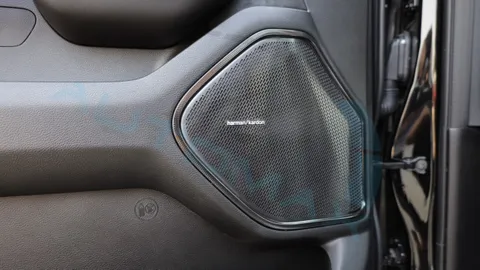 Discover undefined undefined Exterior Interior Images.Find all aspects and details of cars.