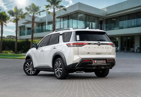 Discover undefined undefined Exterior Interior Images.Find all aspects and details of cars.