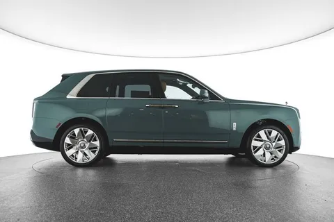 New Rolls Royce Cullinan 6.75L Twin-Turbo 563 HP 2025
