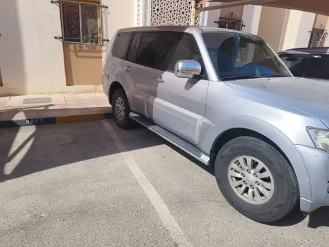 Discover undefined undefined Exterior Interior Images.Find all aspects and details of cars.