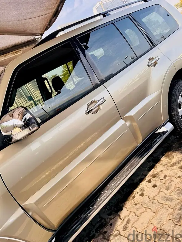 ميتسوبيشي باجيرو 2015