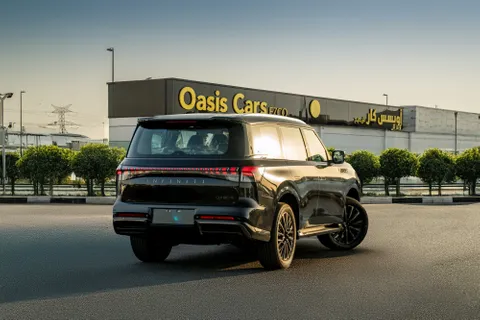 Discover undefined undefined Exterior Interior Images.Find all aspects and details of cars.