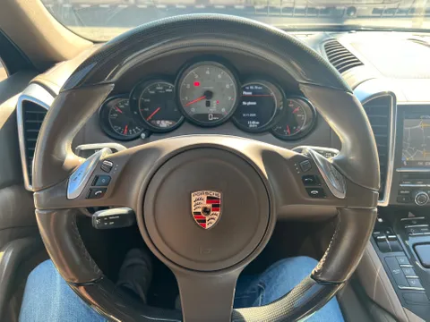Porsche Cayenne S 2011