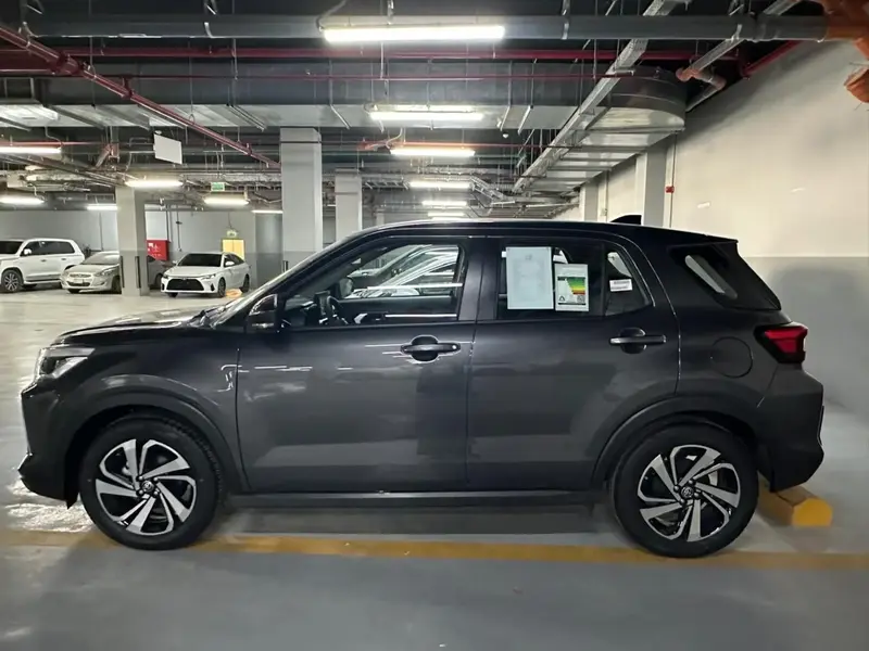 Discover undefined undefined Exterior Interior Images.Find all aspects and details of cars.