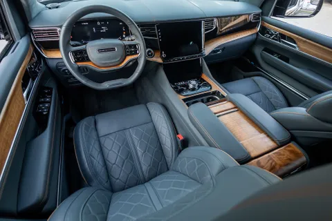 New Jeep Grand Wagoneer 2023