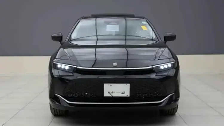 toyota crown image New Toyota Crown 2025